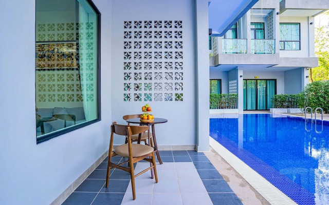 Rainforest Hotel by NSUN