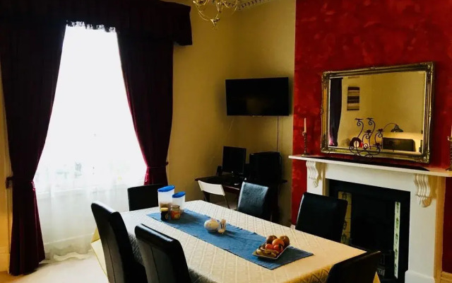 Bentons Guest House