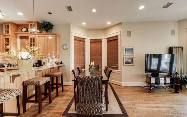 Just in Time at Destin Pointe