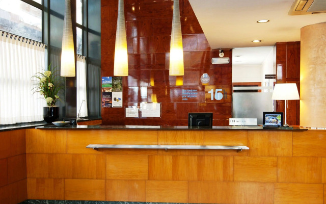 NH Barcelona Entenza