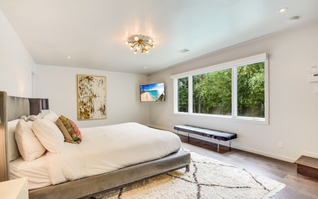 2602 Austin - 5 Br Home