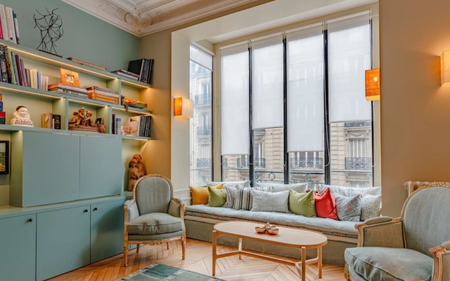 Paris Wagram Design Residence