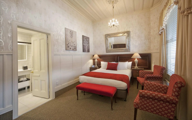 Prince's Gate Hotel