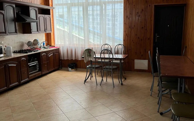 The Guest House At Henry's