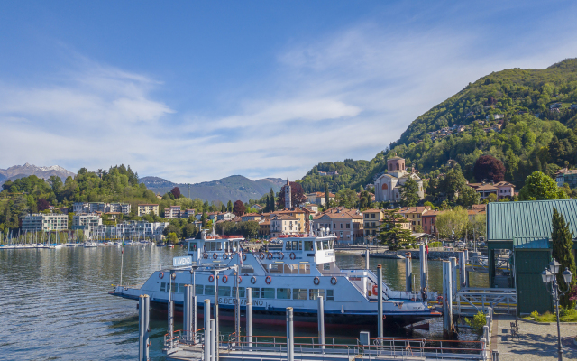 Residenza Ludovica by the lake