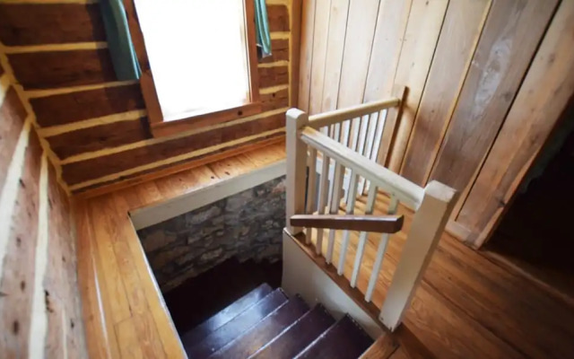 Graves Mountain Farm & Lodges