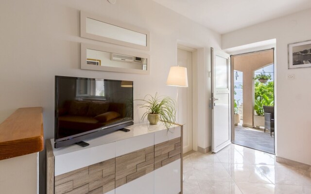 Matea - 20m From the sea - A3