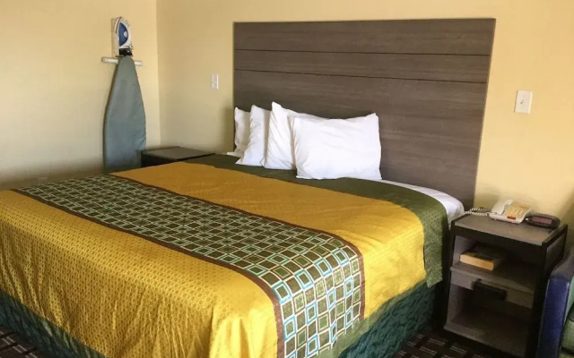 Luxury Inn and Suites Seaworld Lackland