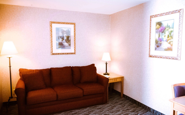 Best Western Plus Executive Court Inn & Conference Center