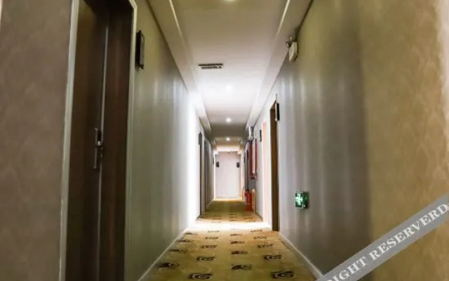 OYO Daqing City Family Hotel