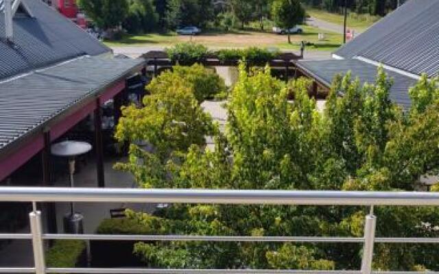 Stay@67 Apartments - Dullstroom