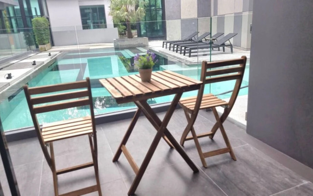 B207-hi-ended Pool Access 1br 300m 2 Ao Nang Beach