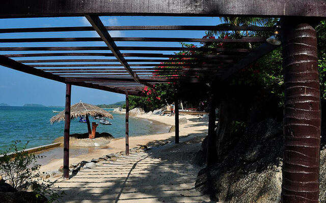 The Bay Resort & Restaurant