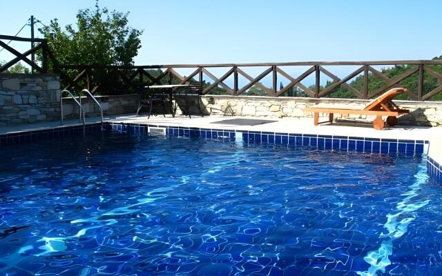 B&B Ta Xelidonakia