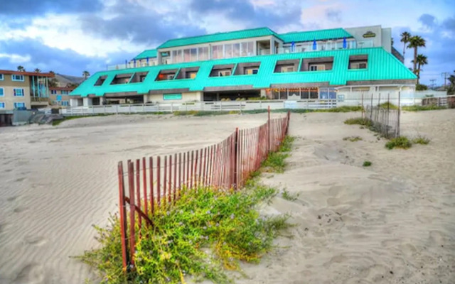 SeaVenture Beach Hotel