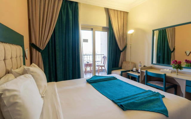 Aracan Eatabe Luxor Hotel