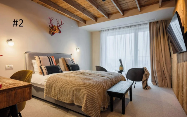 The Pines Bucegi Lodge