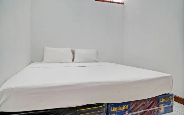 SPOT ON 93475 Garuda Homestay Syariah