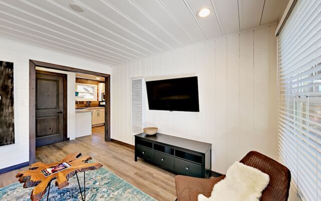 4093 Manzanita Ave Cabin Unit 4