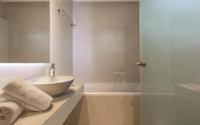 Mythos Suites Hotel