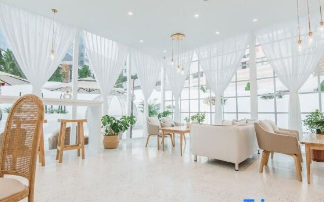 The Koi Fish Designer Homestay