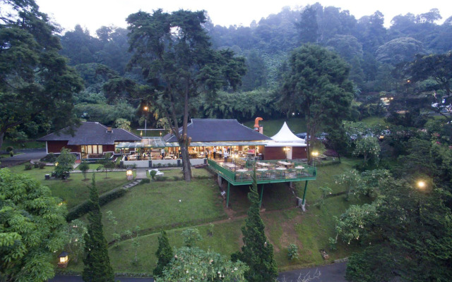 Puncak Pass Resort