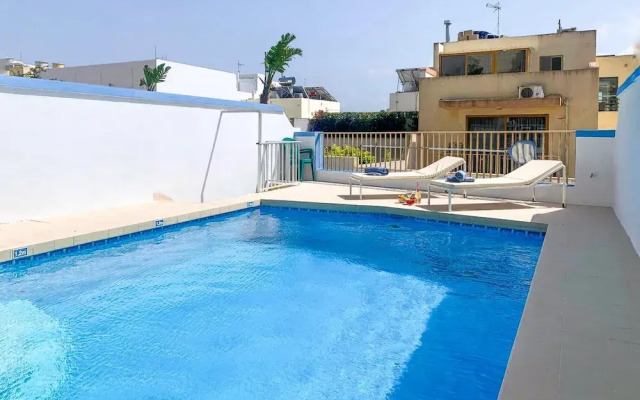Merill Pool and Sea Charming Apart 4