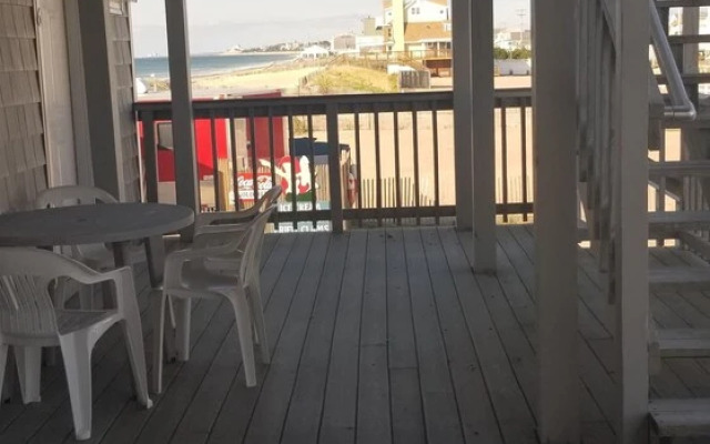 Sandcastle Beachfront Inn
