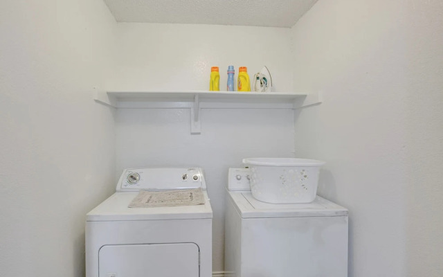 Pet-friendly Carrollton Home w/ Fenced Backyard!