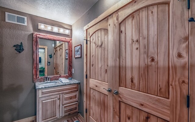 Cozy Knotty and Nice