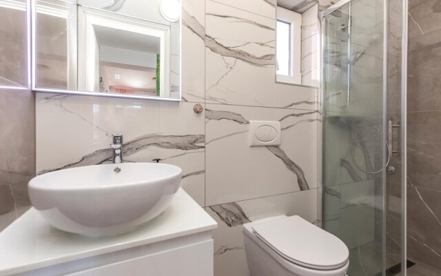 Beautiful Home in Crikvenica With Wifi and 6 Bedrooms