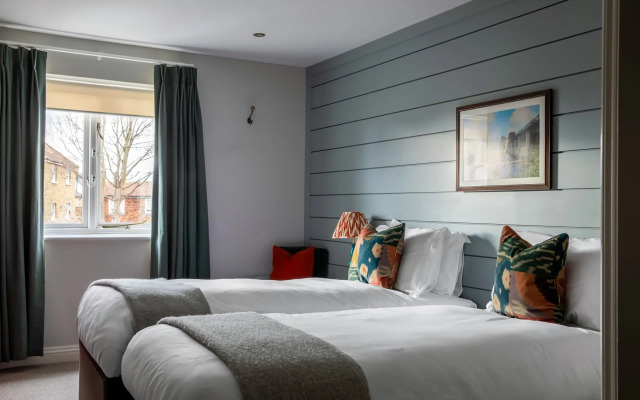 The Bridge Hotel