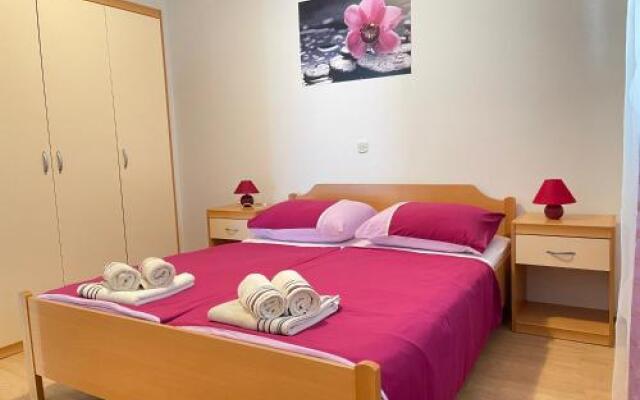 Apartments Lores