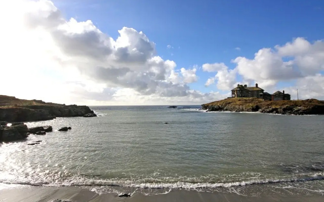 Angorfa - Trearddur Bay