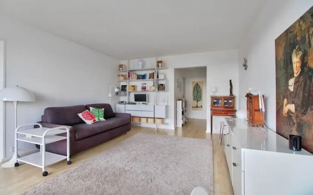 Nice 2 rooms with Patio - Effeil Tower close by