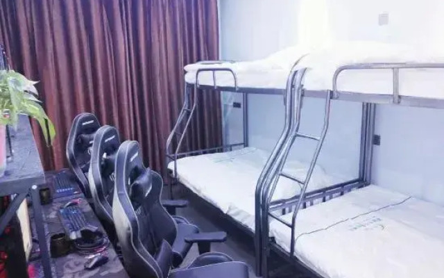 Sili Carl Visual Hotel