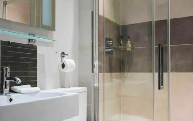 Chic Central London Apart in Soho Mayfair