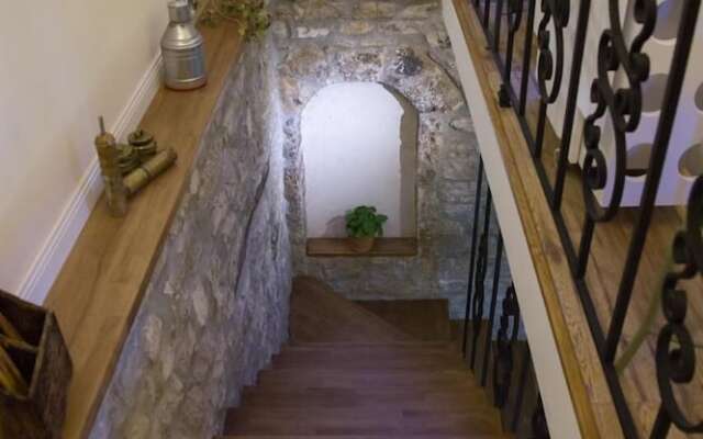 Villa 4 Bed & Breakfast