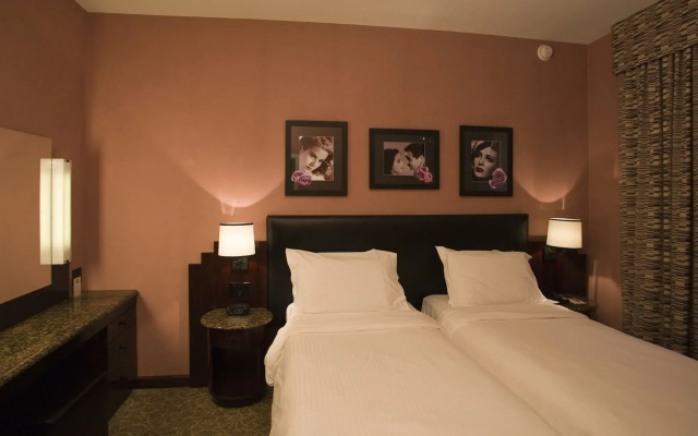 Washington Square Hotel
