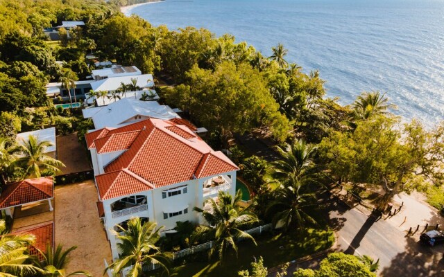Villa Beach Palm Cove