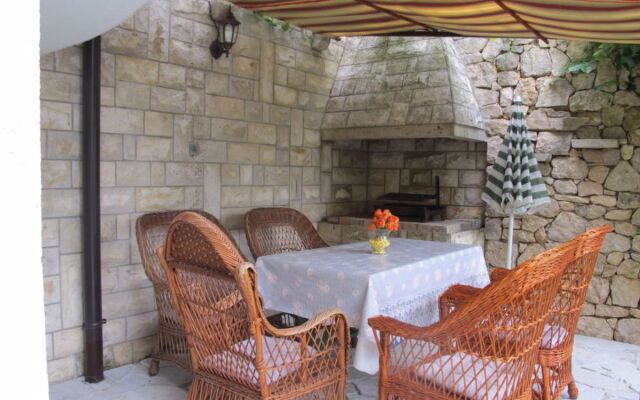 Five-Bedroom Holiday Home in Rovanjska