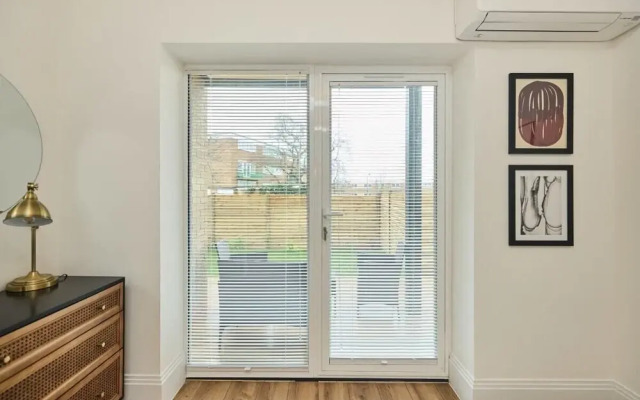 The Wembley Park Secret - Spacious 3bdr Flat With Terrace
