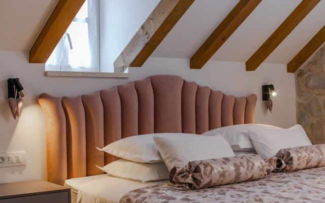 Villa Bante - Luxury Stone House