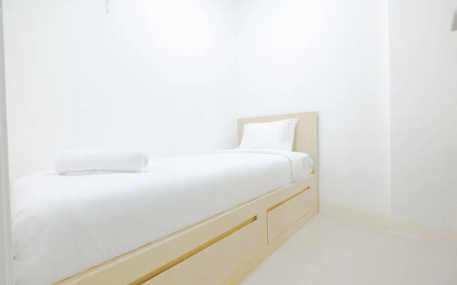 Simply & Clean Bassura City Apartment