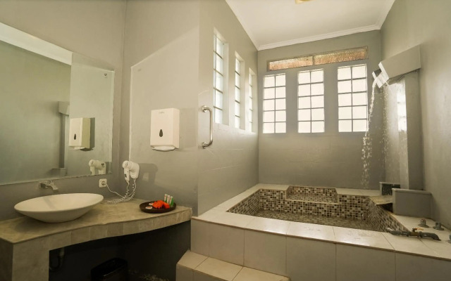 Sabda Alam Hotel Resort