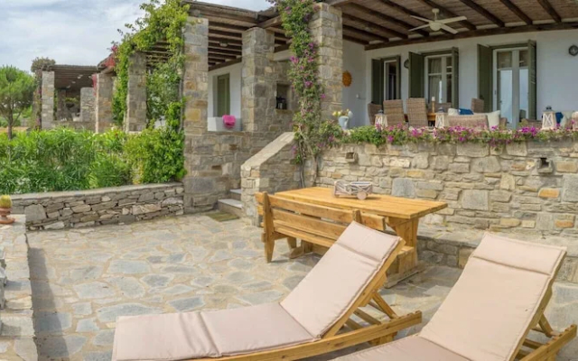 Villa Suerte in Paros