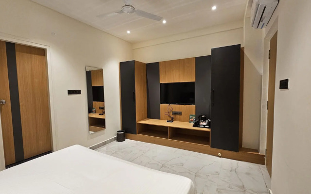 Emerald Urban Comforts