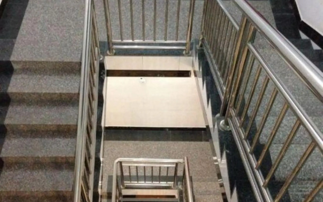 Hezhou Huangyao Longquan Business Hotel