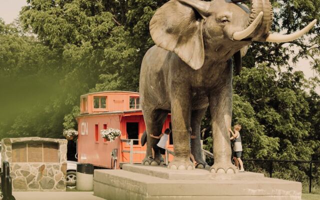 Holiday Inn Express & Suites St.Thomas by IHG