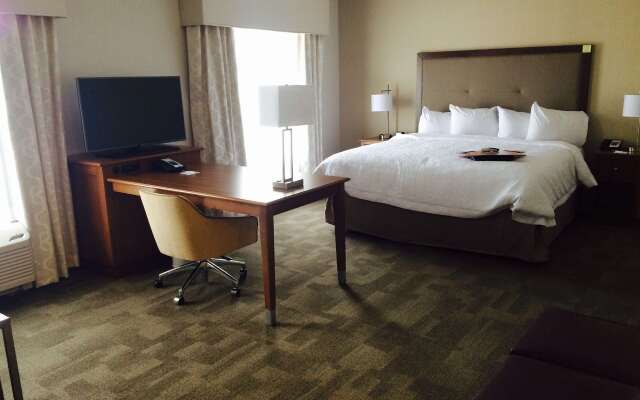 Hampton Inn & Suites Pittsburgh/Harmarville